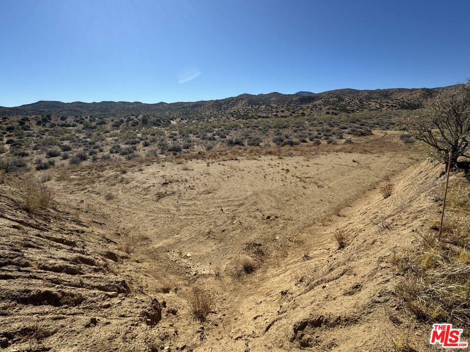 3085 Apache Pass / Bypass, Pioneertown, CA 92268