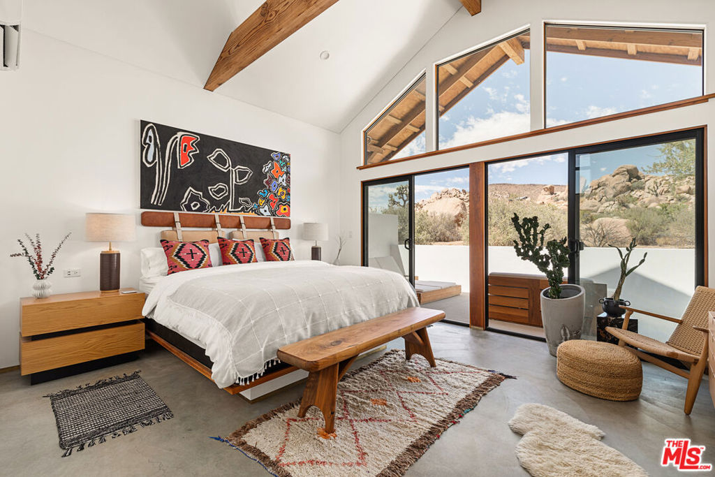 53252 Pipes Canyon Rd, Pioneertown, CA 92268