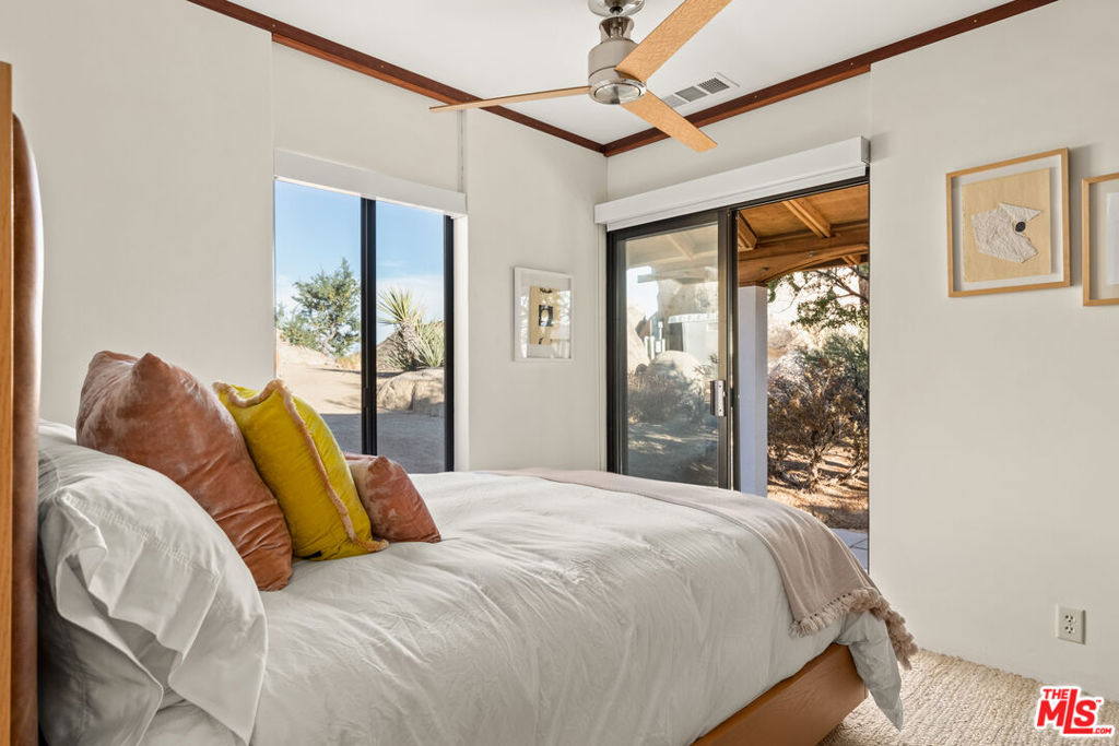 53252 Pipes Canyon Rd, Pioneertown, CA 92268