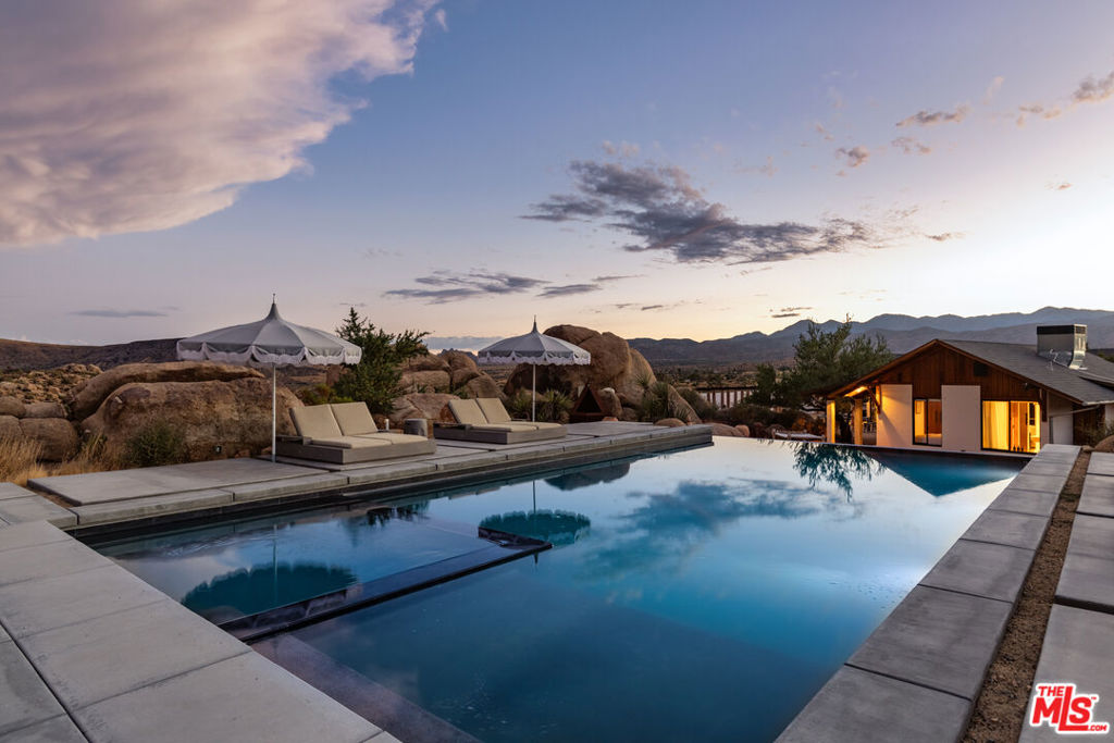 53252 Pipes Canyon Rd, Pioneertown, CA 92268