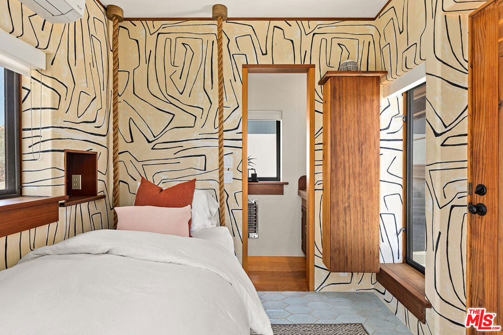 53252 Pipes Canyon Rd, Pioneertown, CA 92268