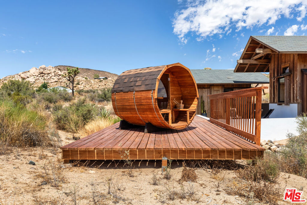 53252 Pipes Canyon Rd, Pioneertown, CA 92268