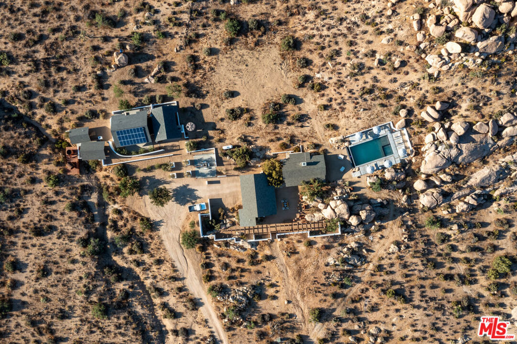 53252 Pipes Canyon Rd, Pioneertown, CA 92268