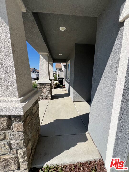 935 Northwich Ln, Patterson, CA 95363