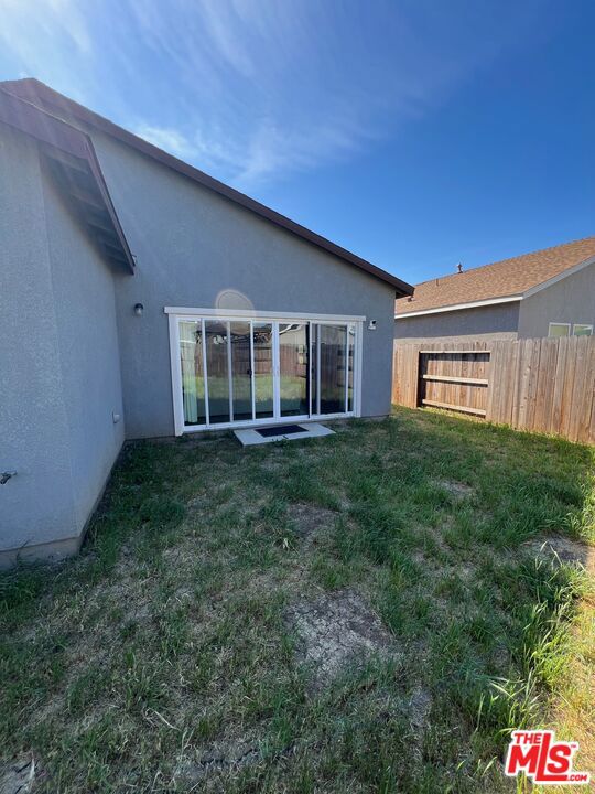 935 Northwich Ln, Patterson, CA 95363