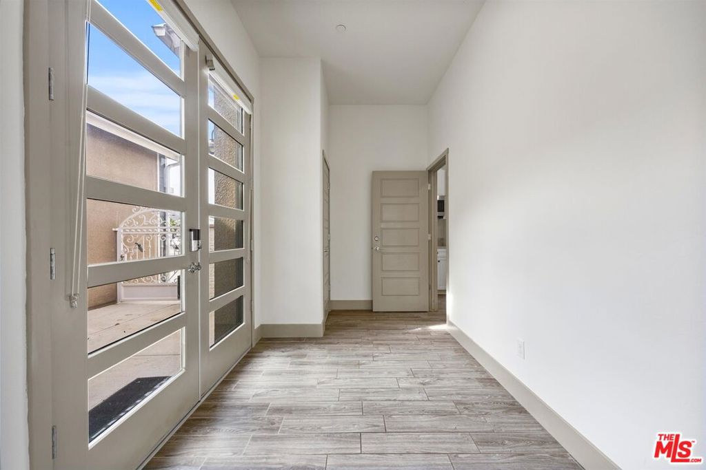 9223 Manor Glen Ln, Shafter, CA 93263