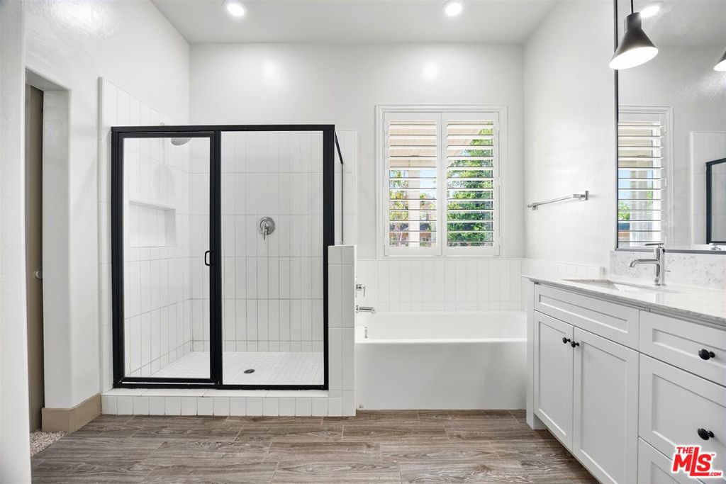 9223 Manor Glen Ln, Shafter, CA 93263