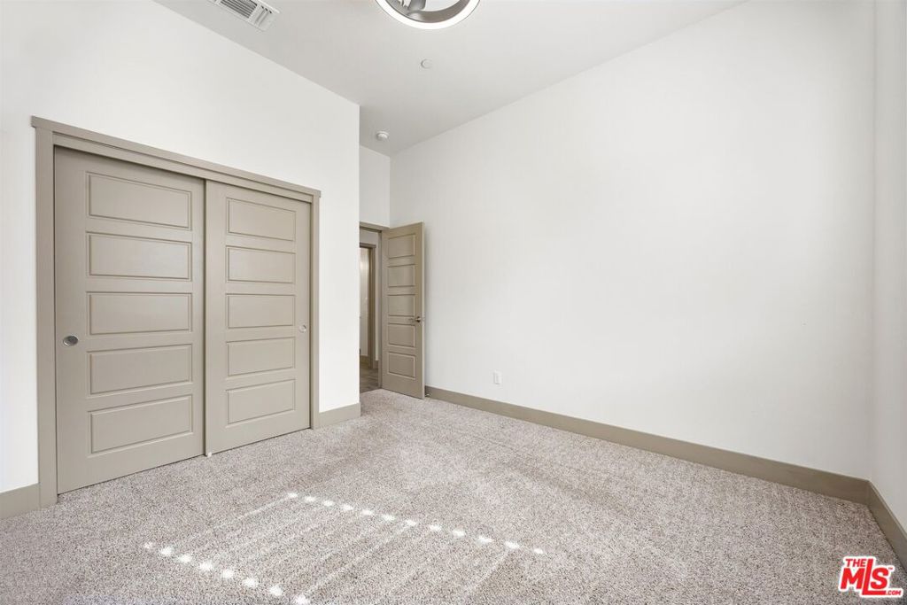 9223 Manor Glen Ln, Shafter, CA 93263