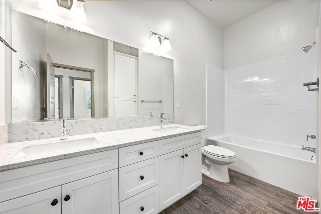 9223 Manor Glen Ln, Shafter, CA 93263