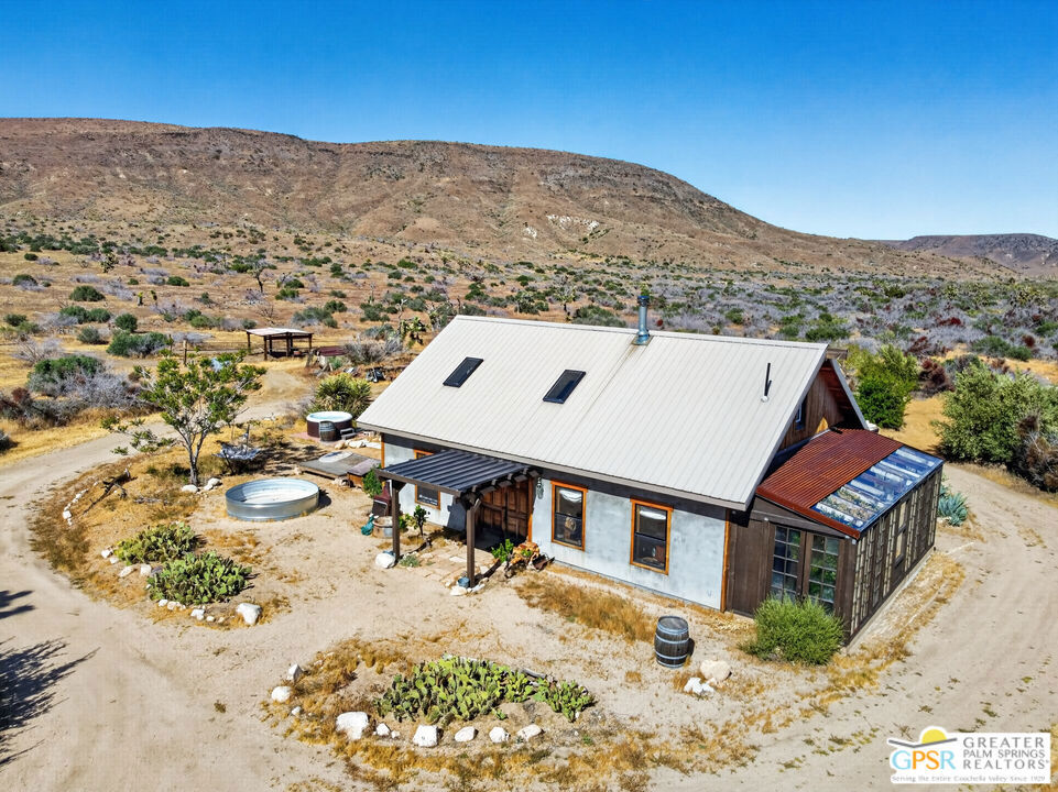 53408 Stud Valley Rd, Pioneertown, CA 92268