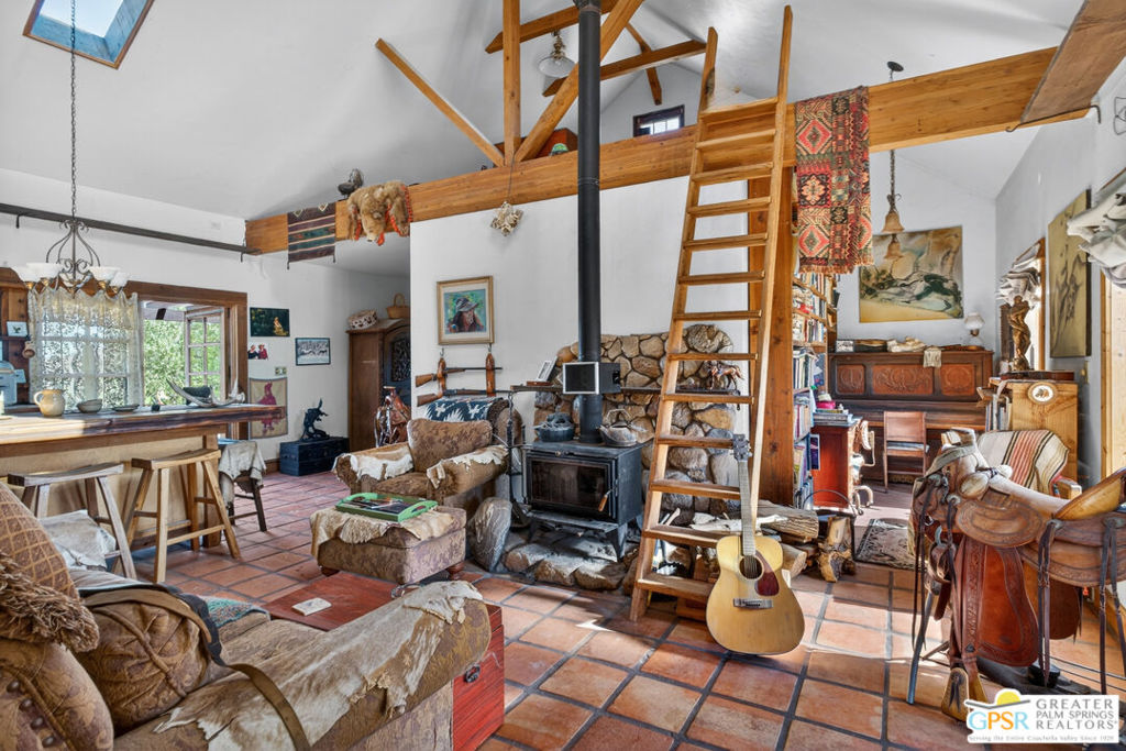 53408 Stud Valley Rd, Pioneertown, CA 92268