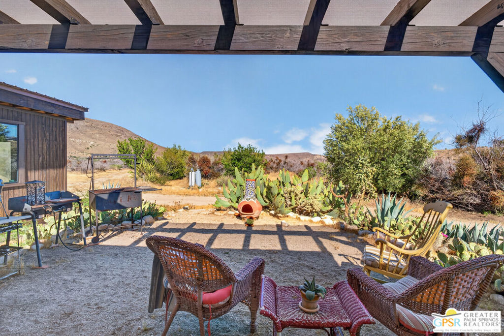 53408 Stud Valley Rd, Pioneertown, CA 92268