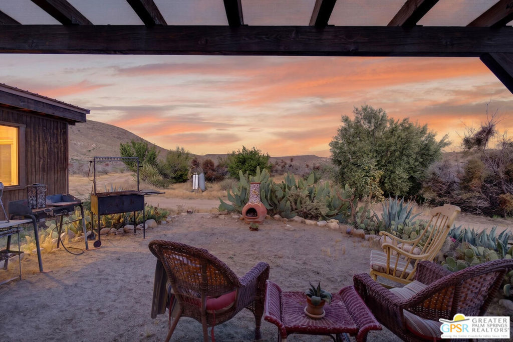 53408 Stud Valley Rd, Pioneertown, CA 92268