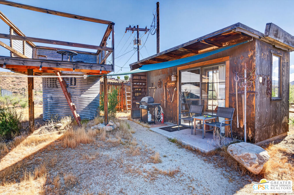 53408 Stud Valley Rd, Pioneertown, CA 92268