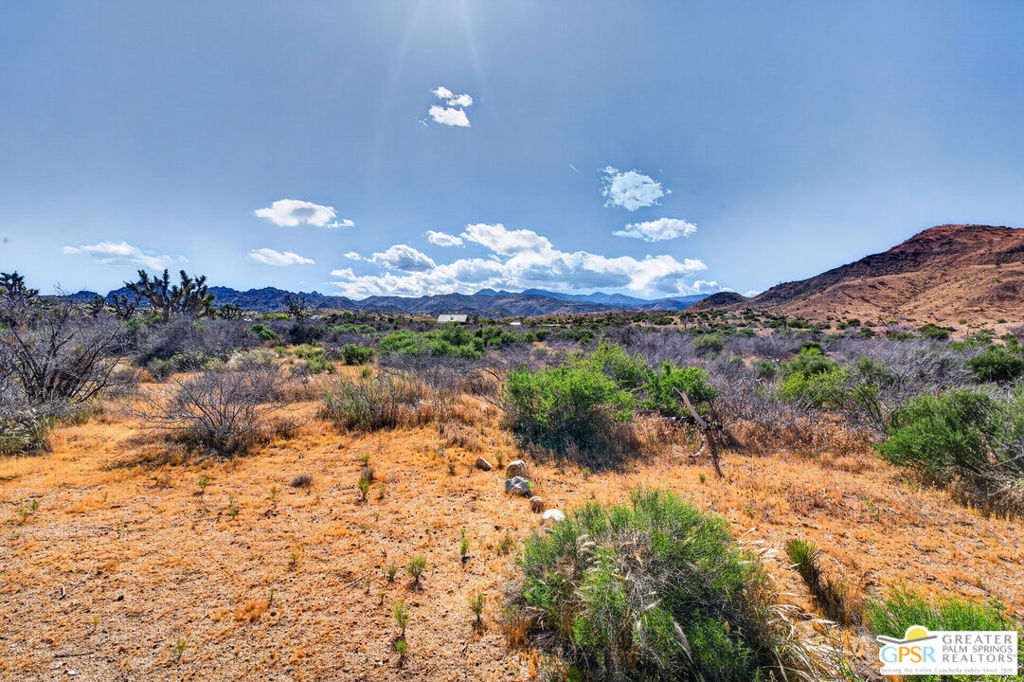 53408 Stud Valley Rd, Pioneertown, CA 92268