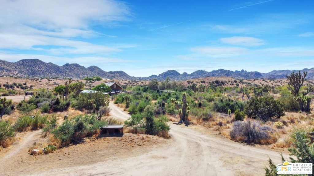 53408 Stud Valley Rd, Pioneertown, CA 92268