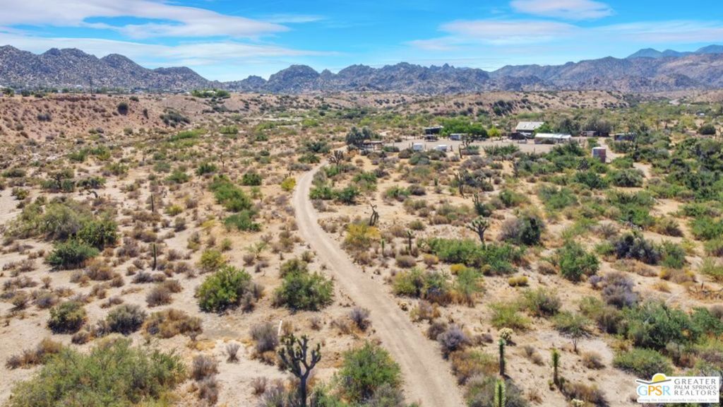 53408 Stud Valley Rd, Pioneertown, CA 92268