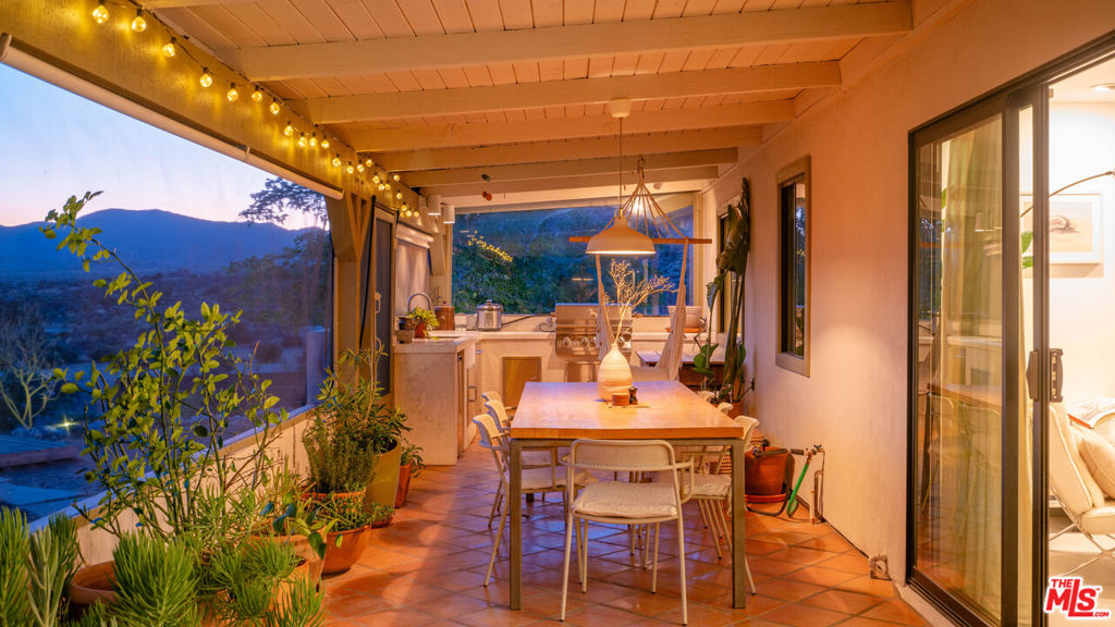 2900 Roadrunner, Pioneertown, CA 92268