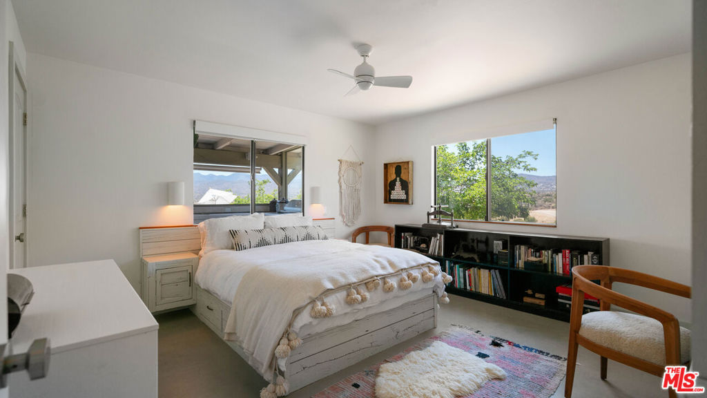 2900 Roadrunner, Pioneertown, CA 92268
