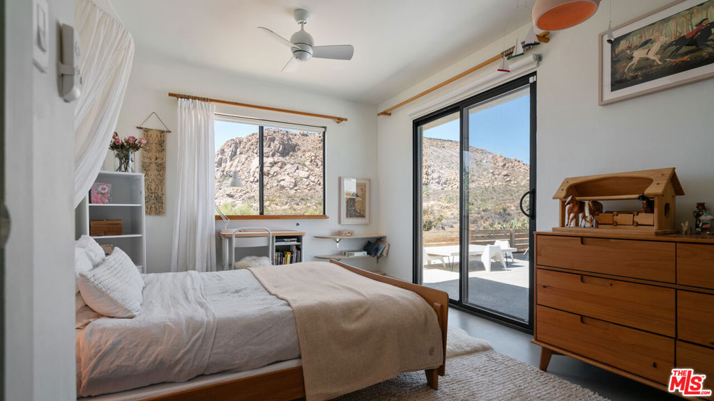 2900 Roadrunner, Pioneertown, CA 92268