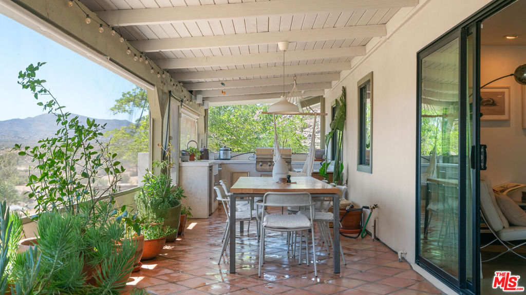 2900 Roadrunner, Pioneertown, CA 92268