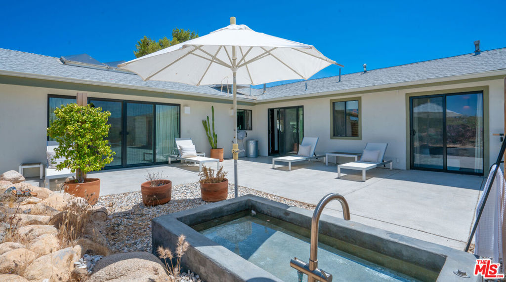 2900 Roadrunner, Pioneertown, CA 92268
