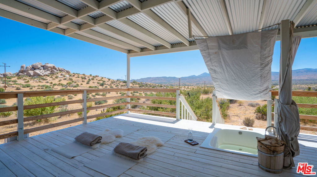 2900 Roadrunner, Pioneertown, CA 92268