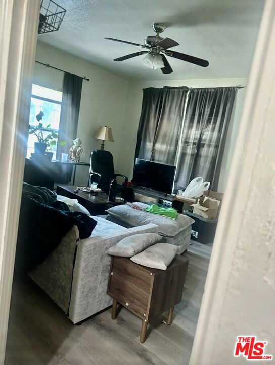 203 Jones St, Modesto, CA 95354