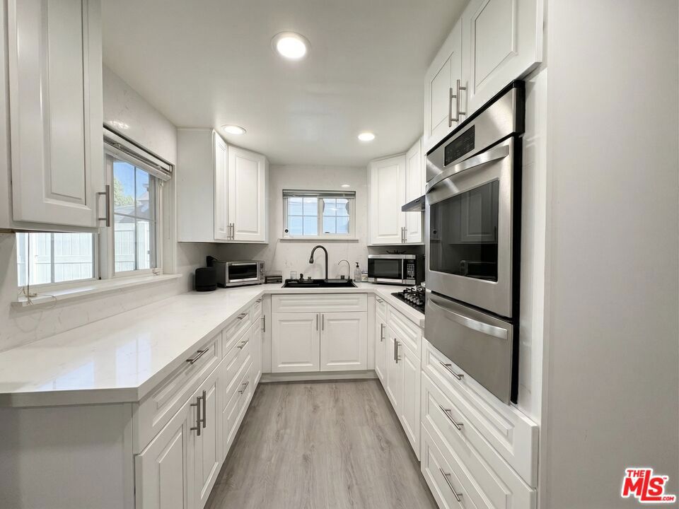 3223 Perlita Ave, Atwater, CA 90039