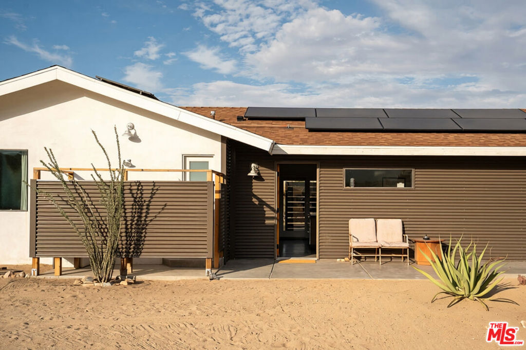 52733 Oak Dr, Pioneertown, CA 92268