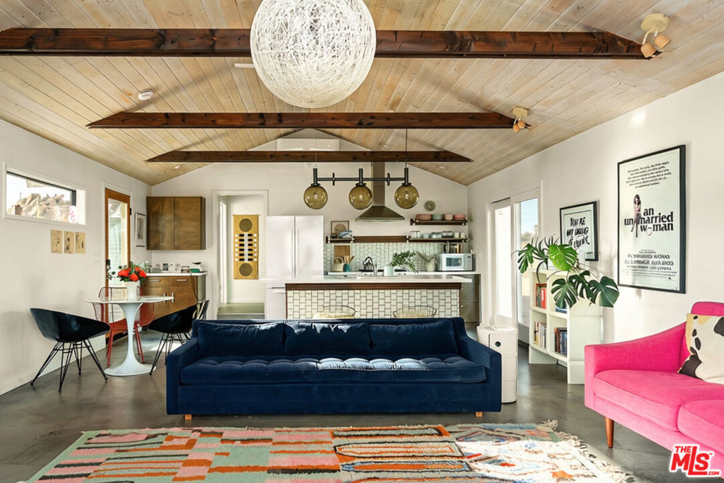 52733 Oak Dr, Pioneertown, CA 92268