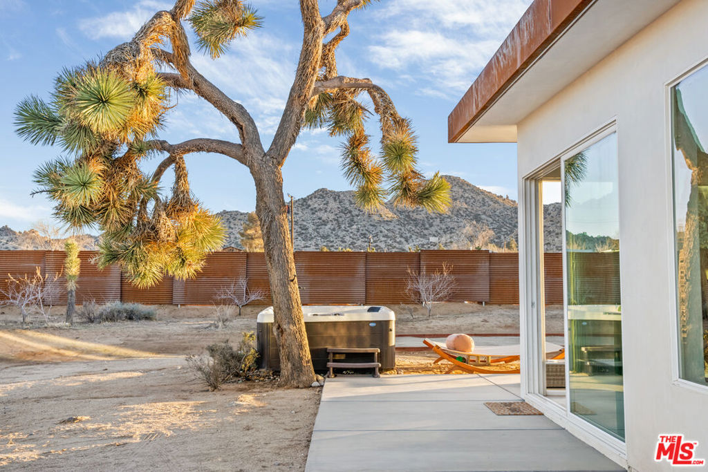 5256 William S Hart Rd, Pioneertown, CA 92268