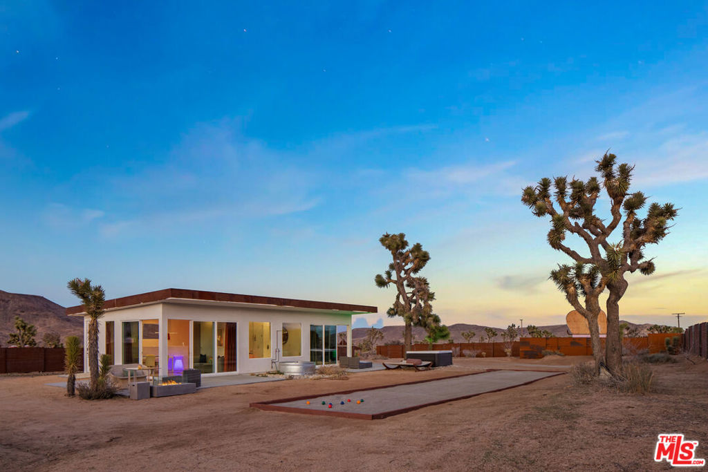 5256 William S Hart Rd, Pioneertown, CA 92268