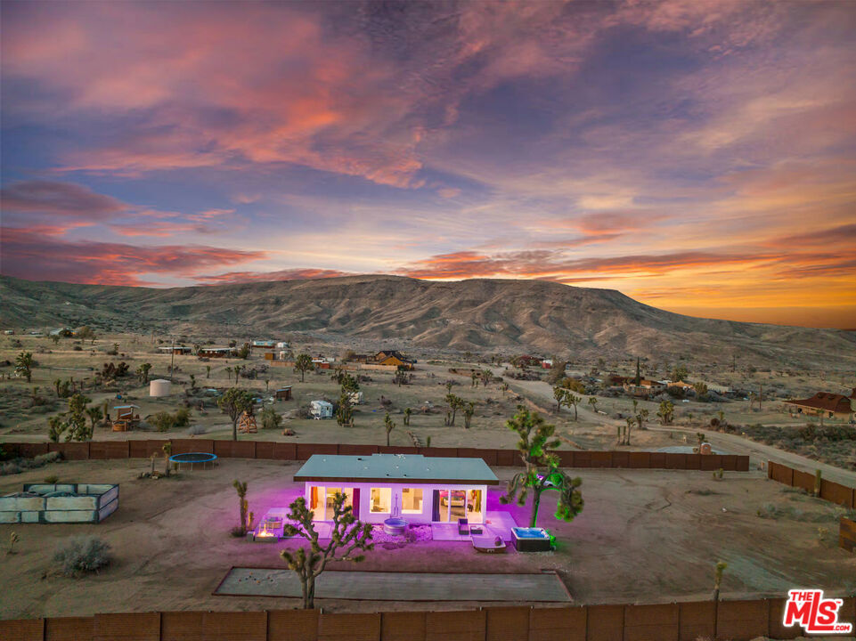 5256 William S Hart Rd, Pioneertown, CA 92268