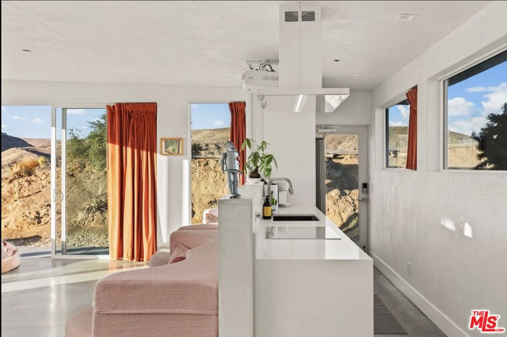 5195 Pioneertown Rd, Pioneertown, CA 92268