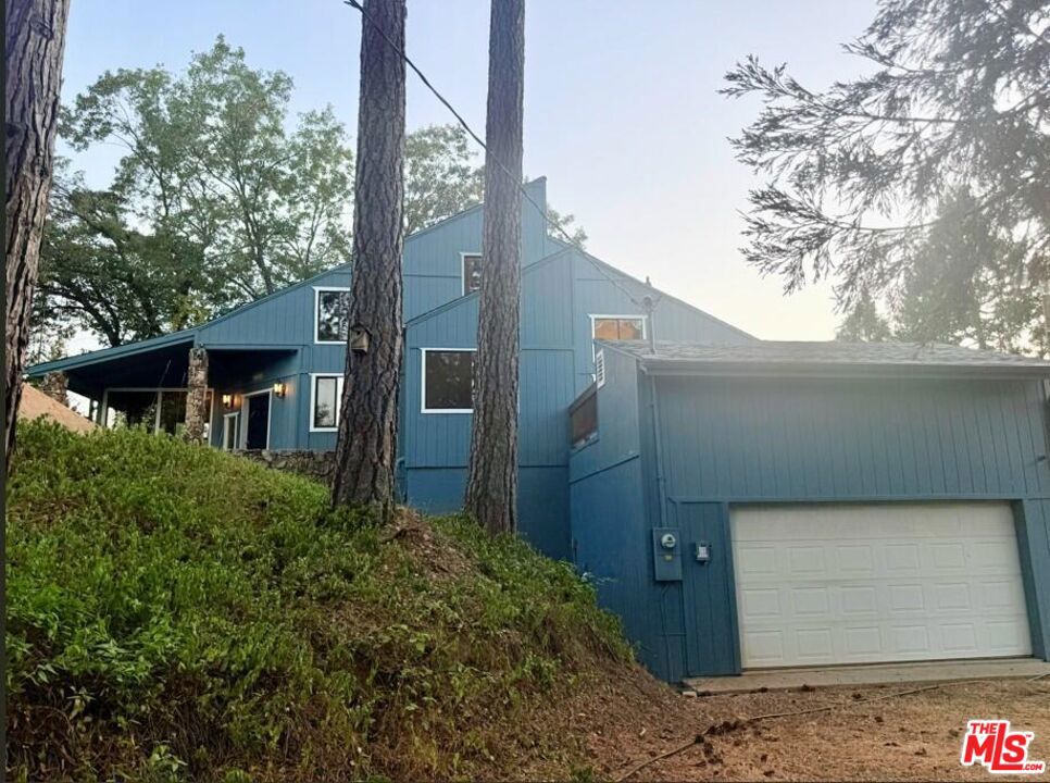 37068 Mudge Ranch Rd, Coarsegold, CA 93614