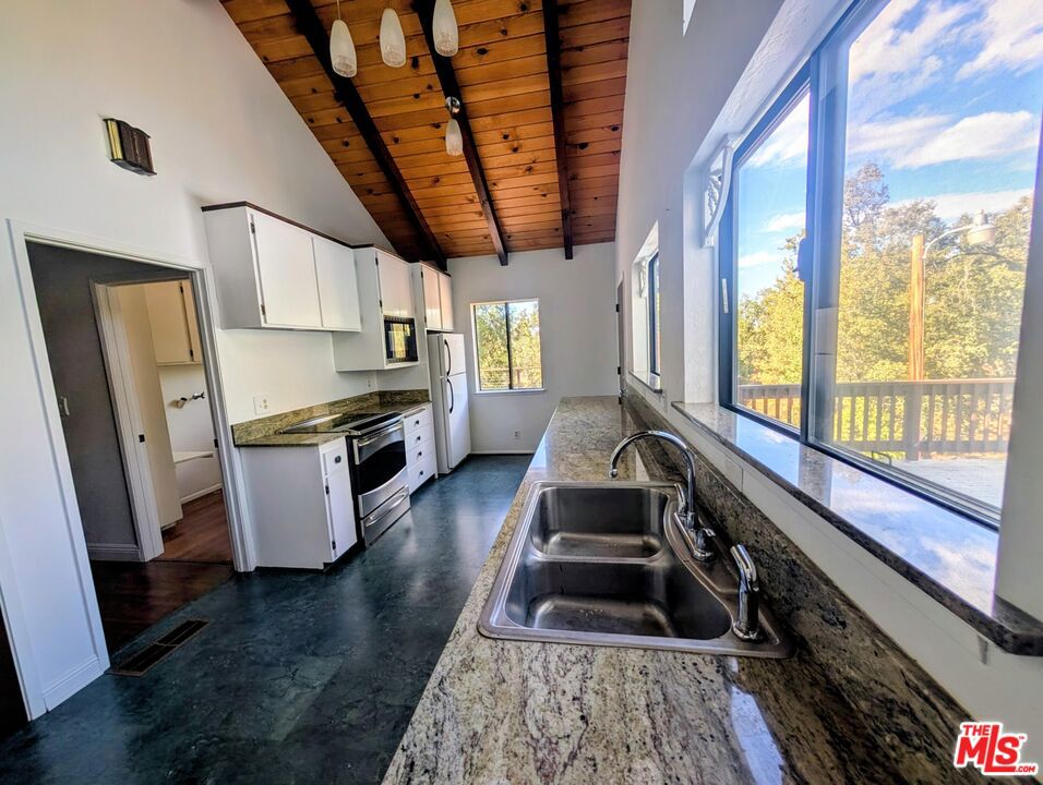 37068 Mudge Ranch Rd, Coarsegold, CA 93614