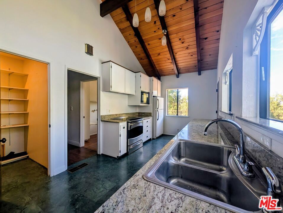 37068 Mudge Ranch Rd, Coarsegold, CA 93614
