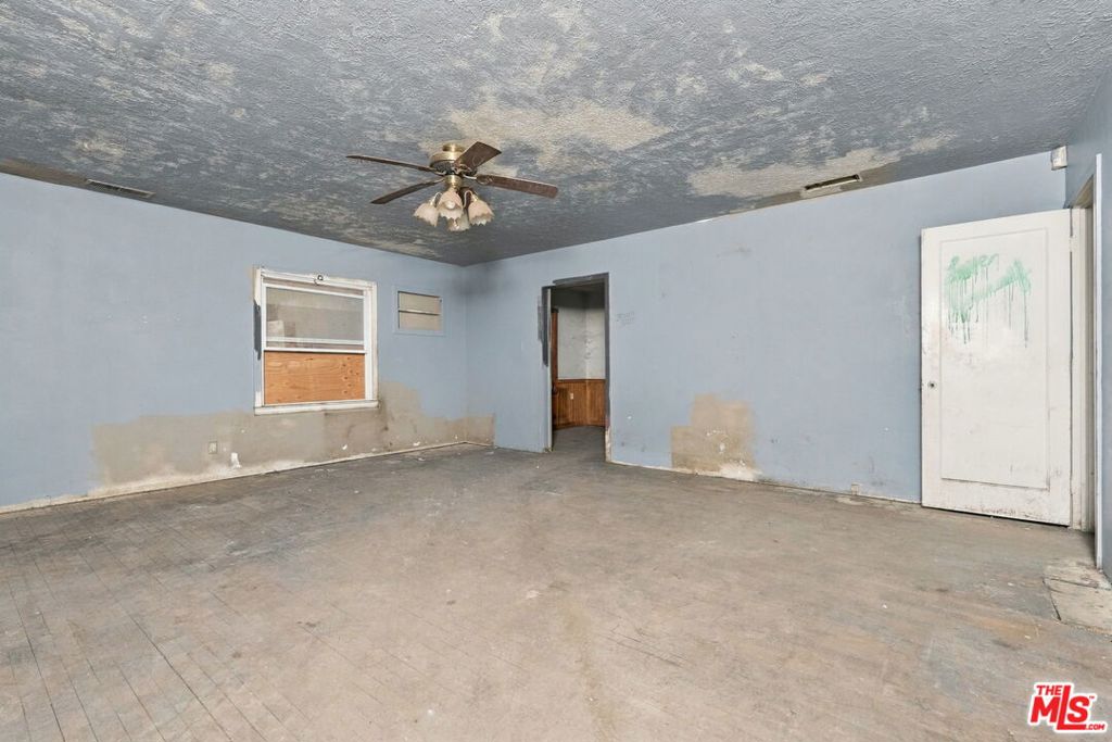 528 S D St, Exeter, CA 93221