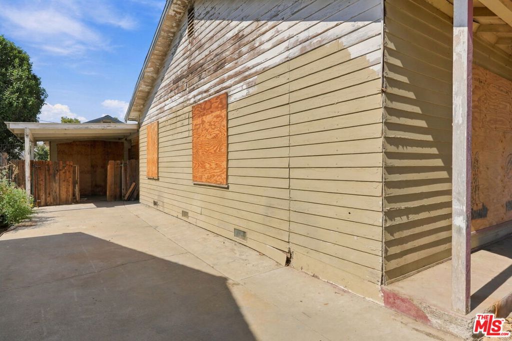 528 S D St, Exeter, CA 93221