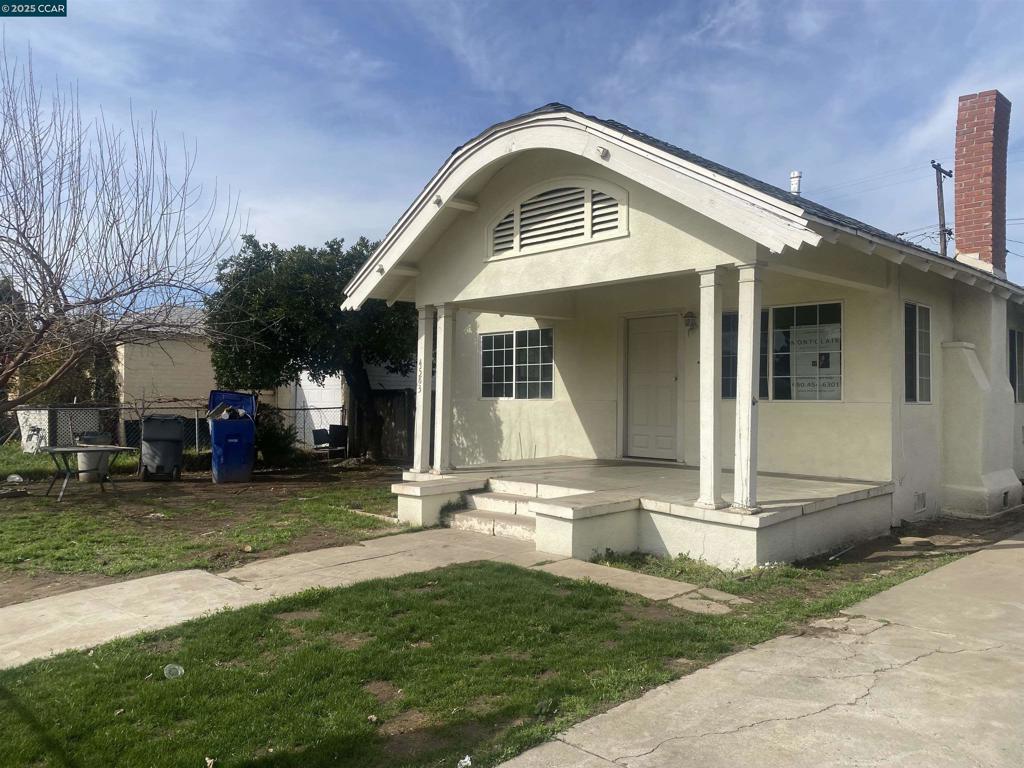 4583 E Tulare, Fresno, CA 93702