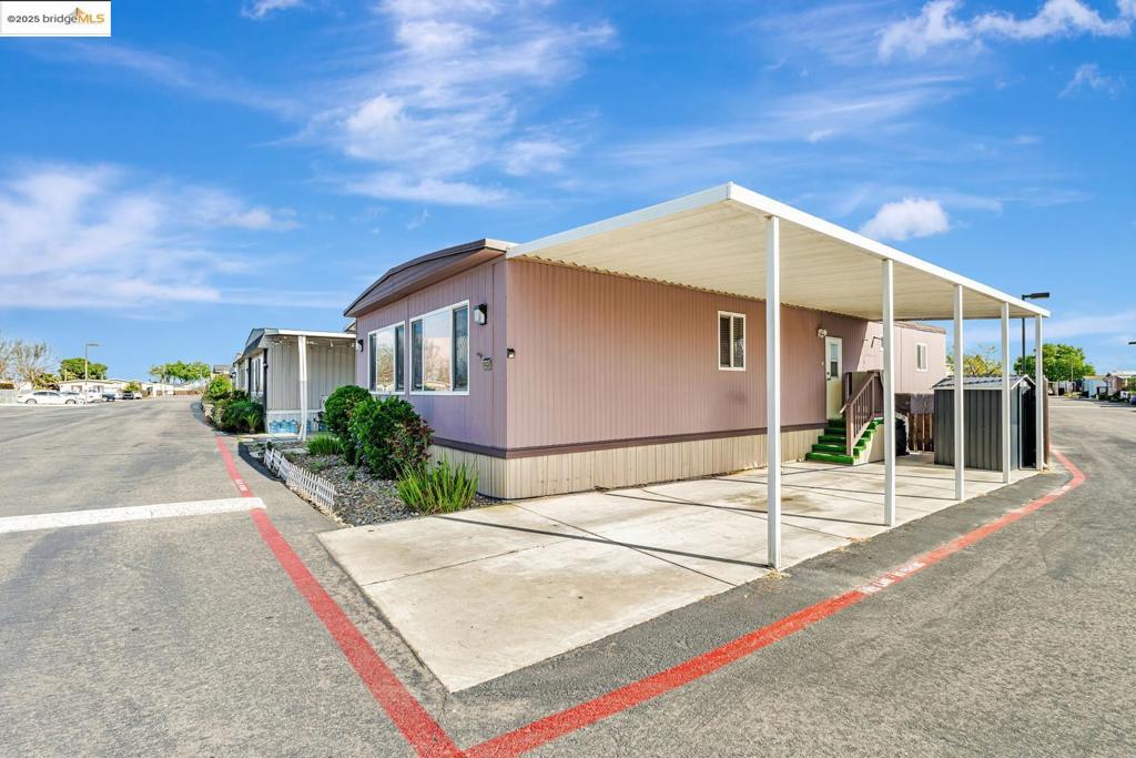 8200 Jantzen RD, Modesto, CA 95357