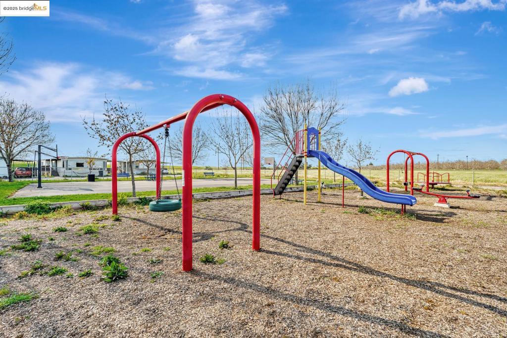 8200 Jantzen RD, Modesto, CA 95357