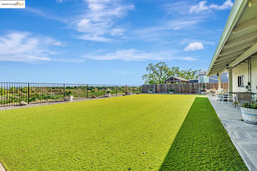 8200 Jantzen RD, Modesto, CA 95357