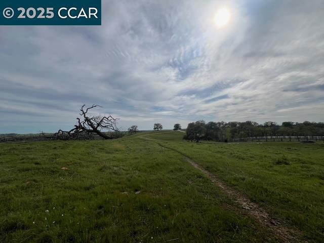 7 Nice Court, La Grange, CA 95329