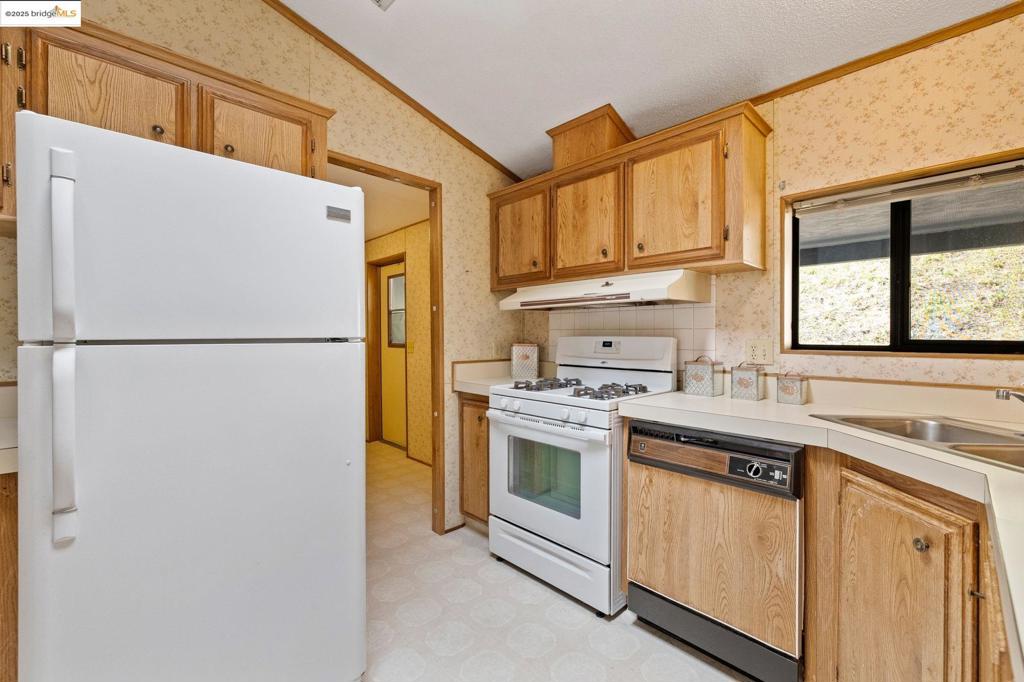 22690 Prospect Heights, Groveland, CA 95321-9390