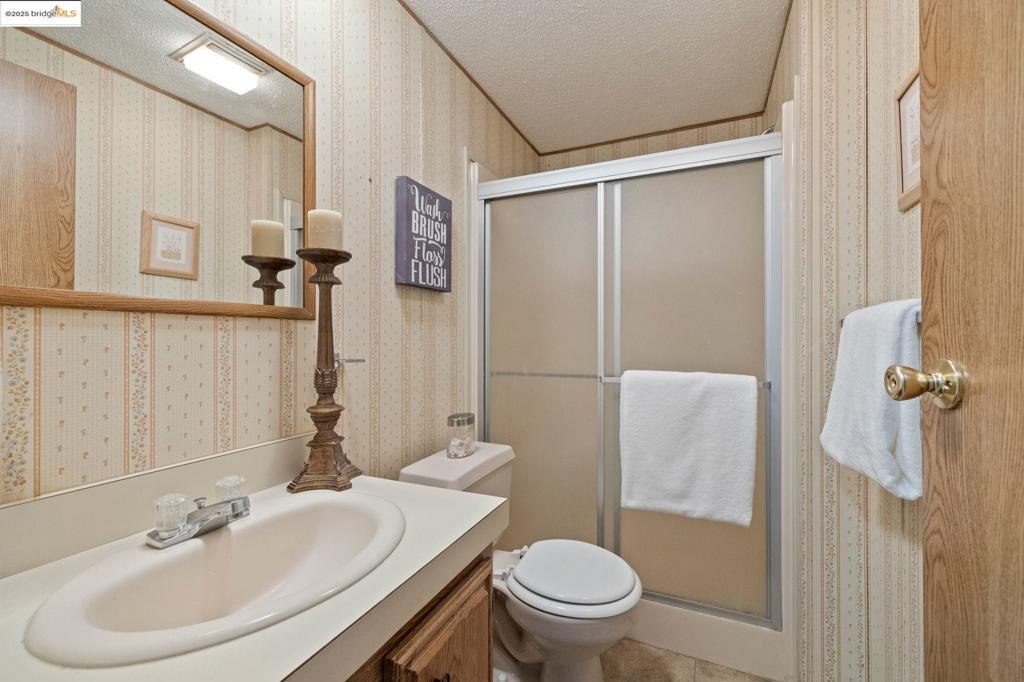 22690 Prospect Heights, Groveland, CA 95321-9390