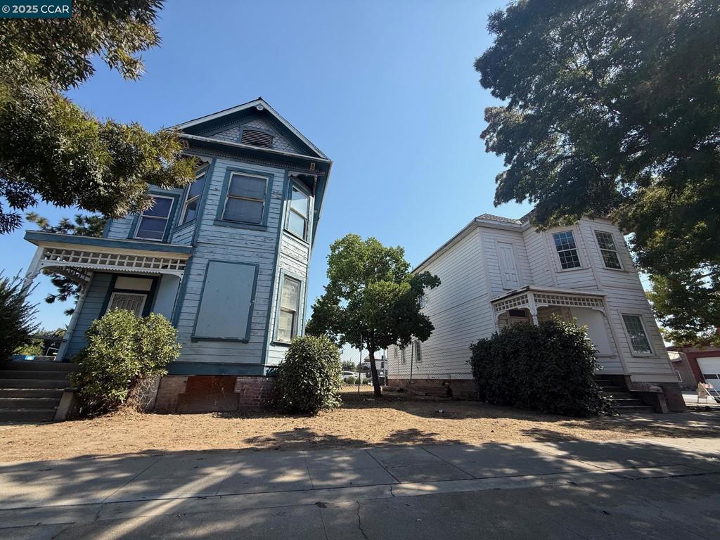 151 S 3Rd Ave, Oakdale, CA 95361