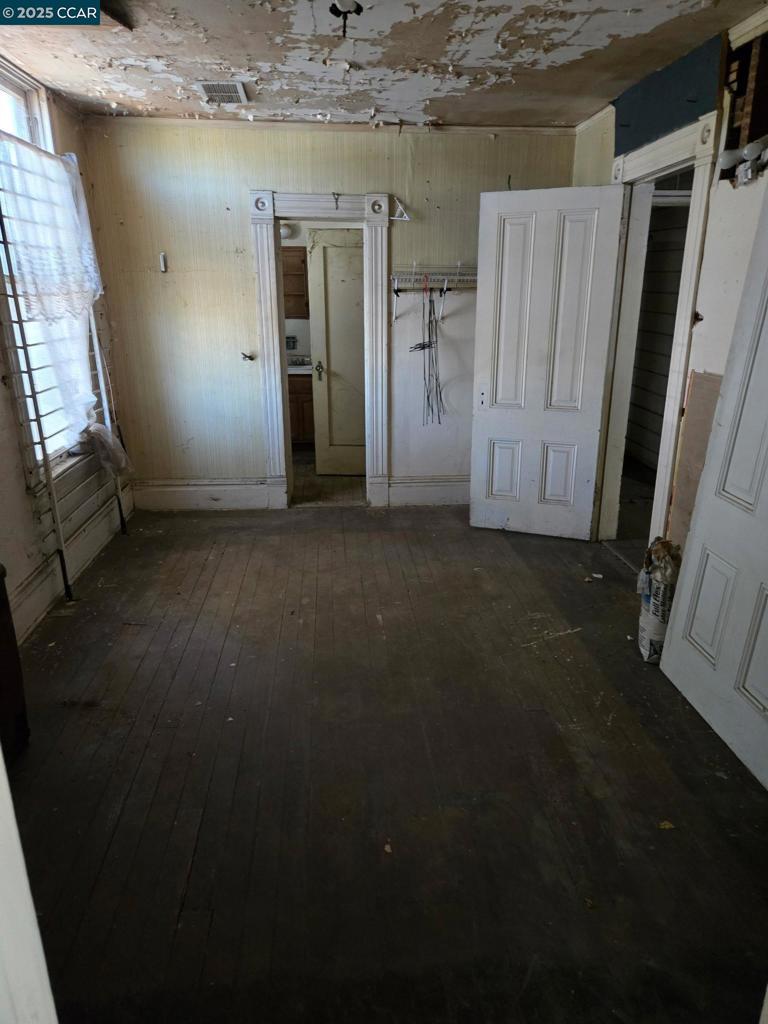 151 S 3Rd Ave, Oakdale, CA 95361