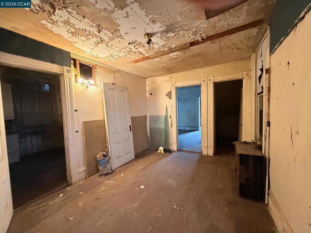 151 S 3rd Ave, Oakdale, CA 95361